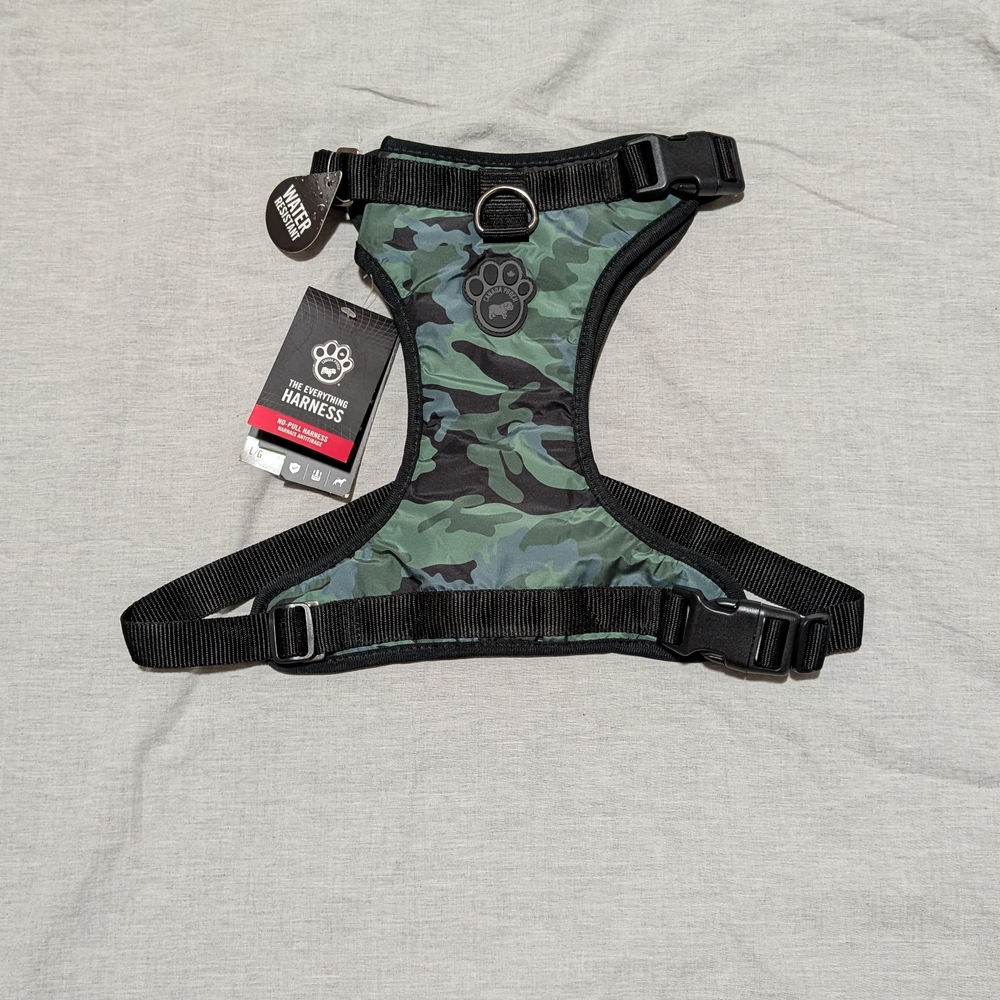 Canada Pooch, Camo Dog Harness, Size Large